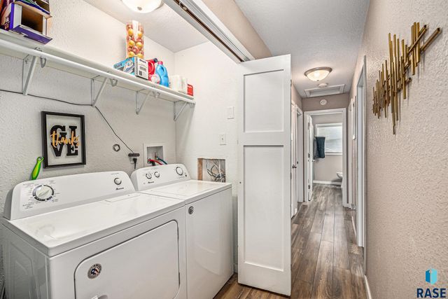 202 S Elmwood Ave Avenue, Sioux Falls, SD 57104