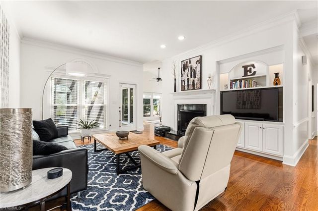 15 Cape May Point, Greensboro, NC 27455