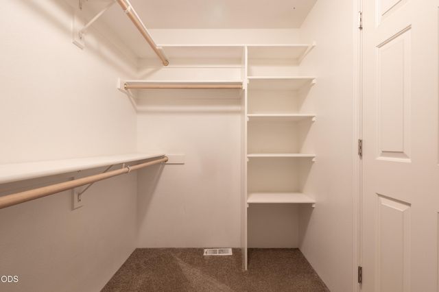 2102 Lara Lane, Central Point, OR 97502