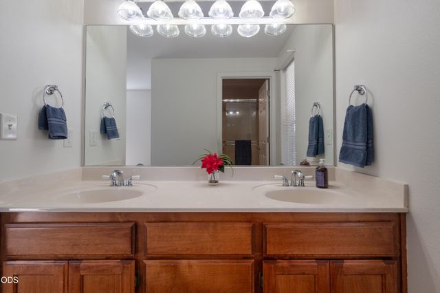 2102 Lara Lane, Central Point, OR 97502