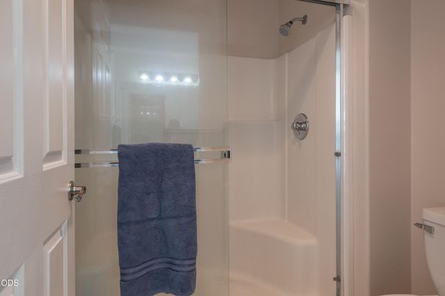 2102 Lara Lane, Central Point, OR 97502
