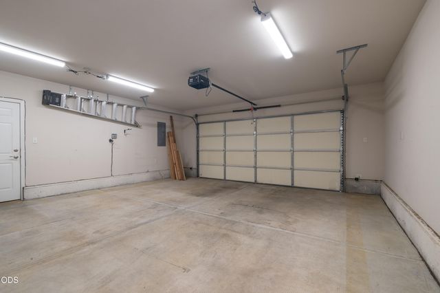 2102 Lara Lane, Central Point, OR 97502