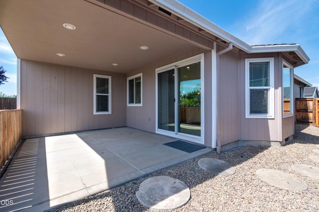 2102 Lara Lane, Central Point, OR 97502