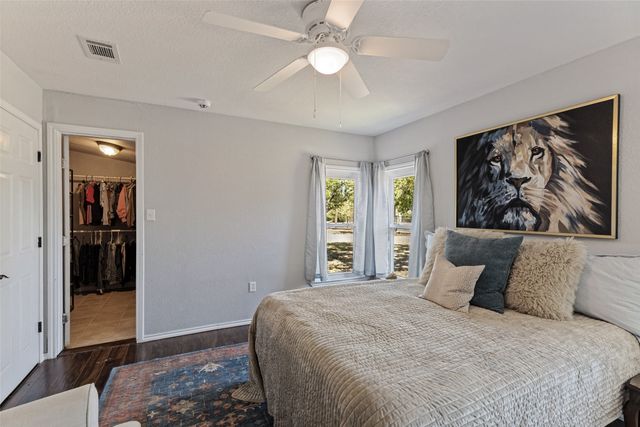 220 Ash Creek Drive W, Sanctuary, TX 76020