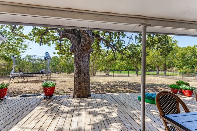 220 Ash Creek Drive W, Sanctuary, TX 76020