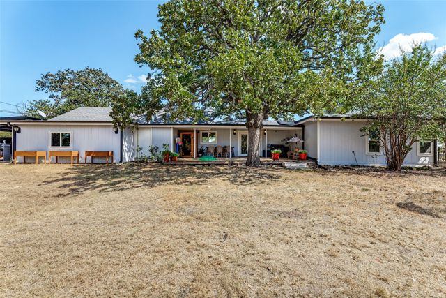 220 Ash Creek Drive W, Sanctuary, TX 76020