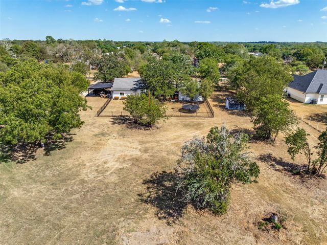 220 Ash Creek Drive W, Sanctuary, TX 76020