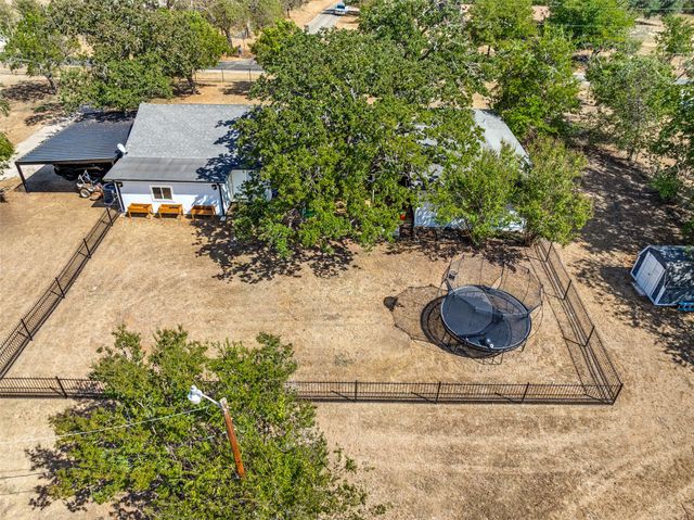 220 Ash Creek Drive W, Sanctuary, TX 76020