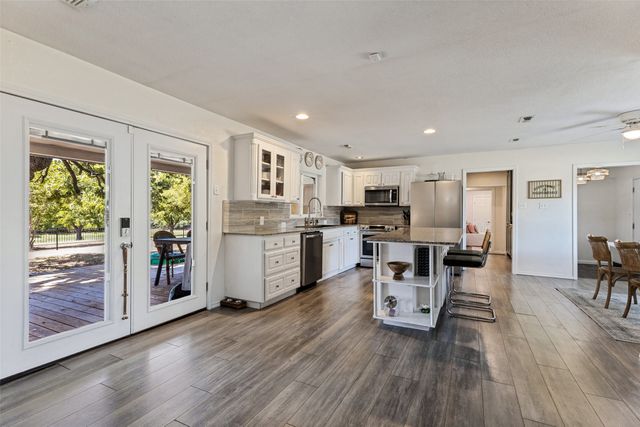 220 Ash Creek Drive W, Sanctuary, TX 76020
