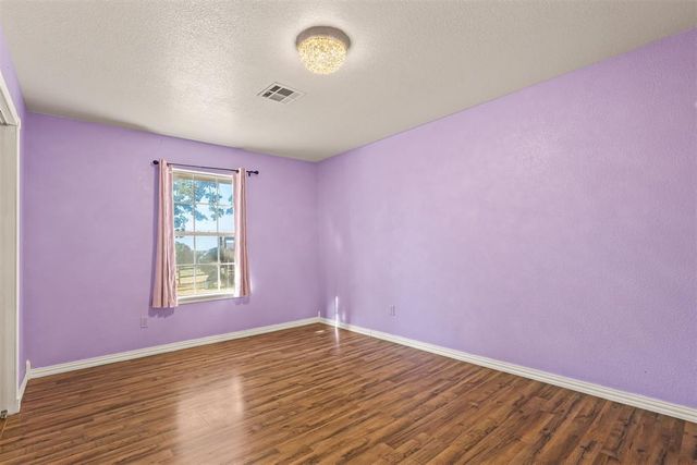 21201 Montgomery Drive, Mcloud, OK 74851