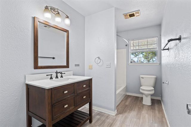 21201 Montgomery Drive, Mcloud, OK 74851
