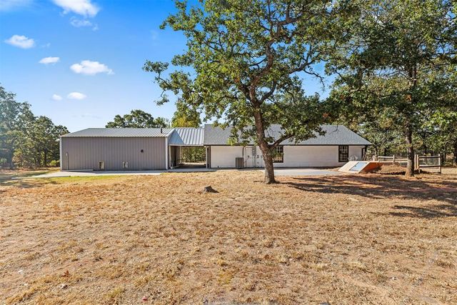 21201 Montgomery Drive, Mcloud, OK 74851