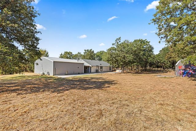 21201 Montgomery Drive, Mcloud, OK 74851