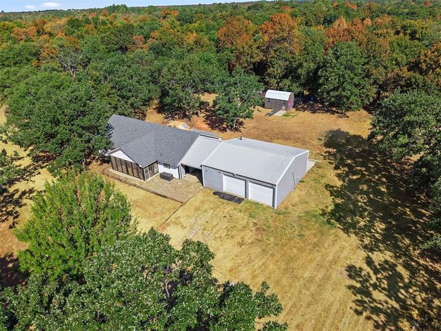 21201 Montgomery Drive, Mcloud, OK 74851