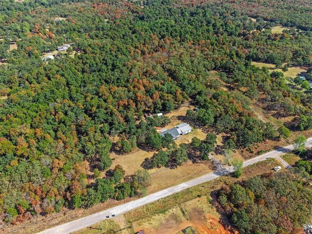 21201 Montgomery Drive, Mcloud, OK 74851