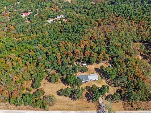 21201 Montgomery Drive, Mcloud, OK 74851