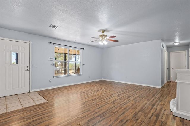 21201 Montgomery Drive, Mcloud, OK 74851