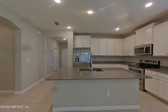 10328 PAVNES CREEK Drive, Jacksonville, FL 32222