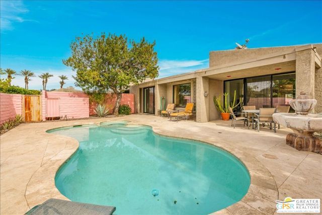 2861 Sundance Circle, Palm Springs, CA 92262