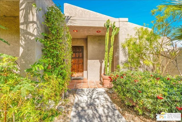 2861 Sundance Circle, Palm Springs, CA 92262