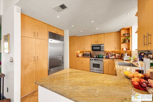 2861 Sundance Circle, Palm Springs, CA 92262