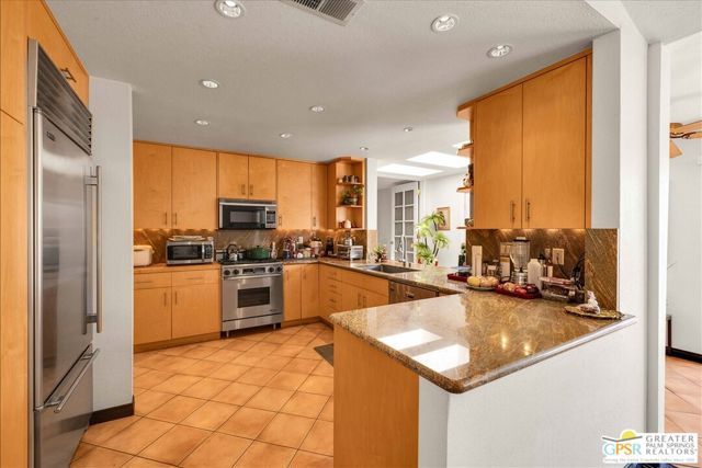 2861 Sundance Circle, Palm Springs, CA 92262