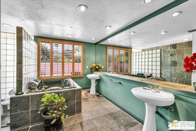 2861 Sundance Circle, Palm Springs, CA 92262