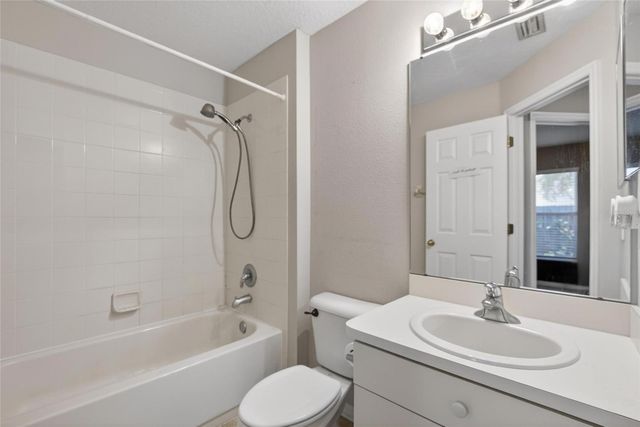 11102 ROBIN LAKE COURT, Riverview, FL 33569