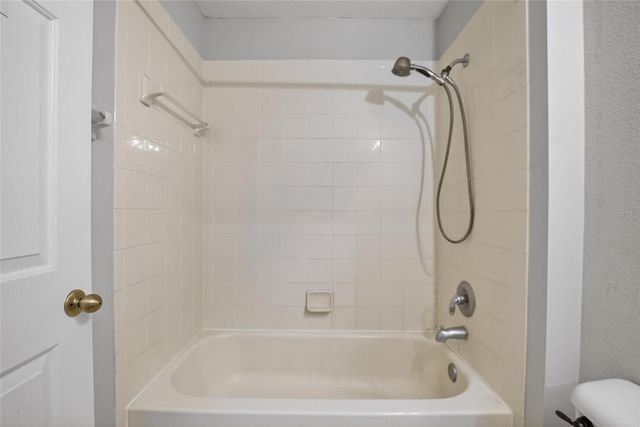 11102 ROBIN LAKE COURT, Riverview, FL 33569