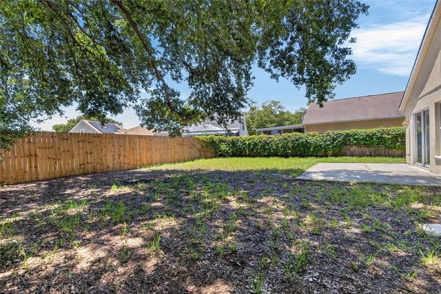 11102 ROBIN LAKE COURT, Riverview, FL 33569