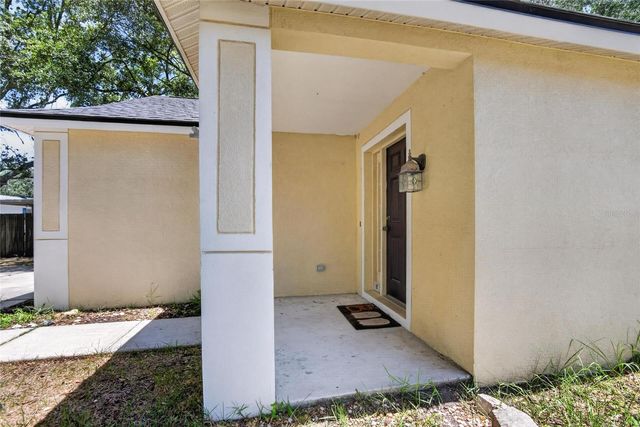 11102 ROBIN LAKE COURT, Riverview, FL 33569