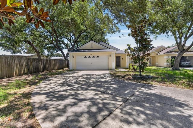 11102 ROBIN LAKE COURT, Riverview, FL 33569