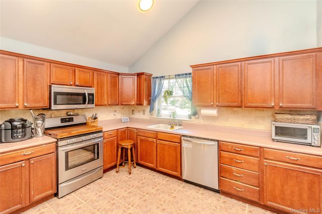 310 Gillespie Street, Pine Bush, NY 12566