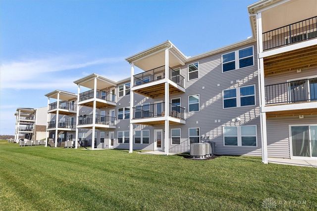 421 Bethpage Way 7-102, Lebanon, OH 45036