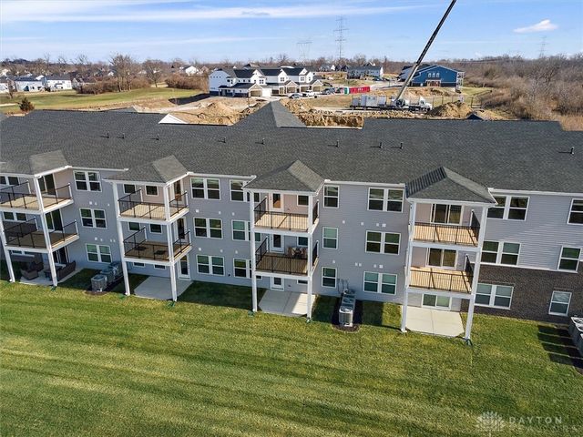 421 Bethpage Way 7-102, Lebanon, OH 45036