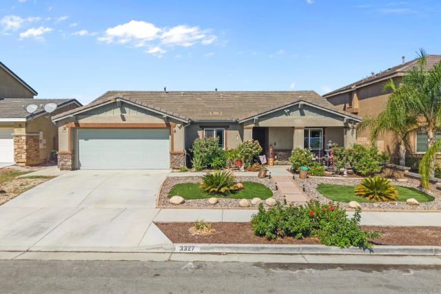 3327 Lansing St, Hemet, CA 92543
