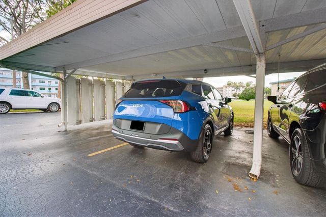 5920 80TH STREET N 203, St Petersburg, FL 33709