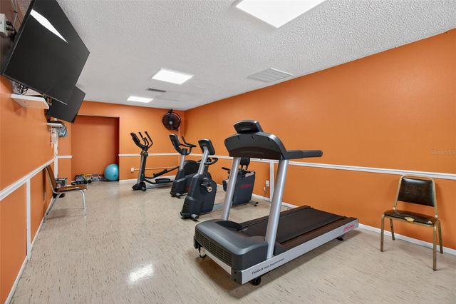 5920 80TH STREET N 203, St Petersburg, FL 33709