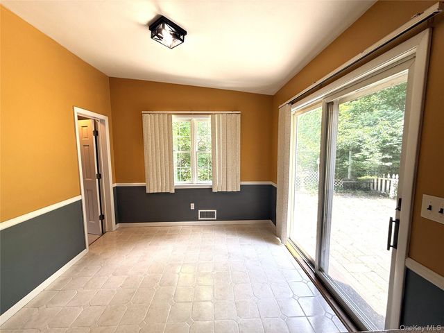 2898 Springhurst Street, Yorktown Heights, NY 10598