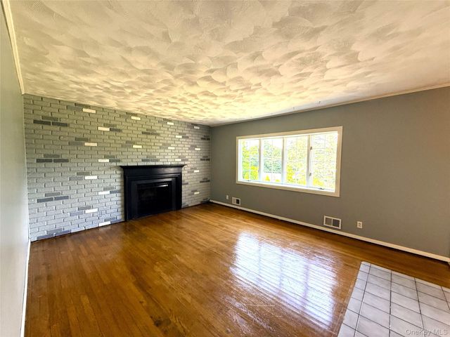 2898 Springhurst Street, Yorktown Heights, NY 10598