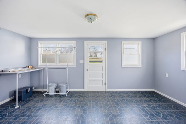 214 Bond Street, Irvine, KY 40336