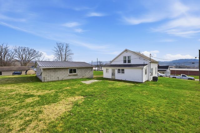 214 Bond Street, Irvine, KY 40336