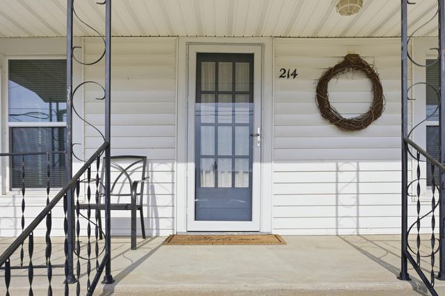 214 Bond Street, Irvine, KY 40336