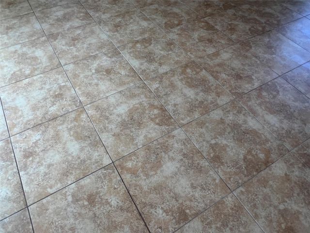 1318 Pinecroft Drive, Sugar Land, TX 77498