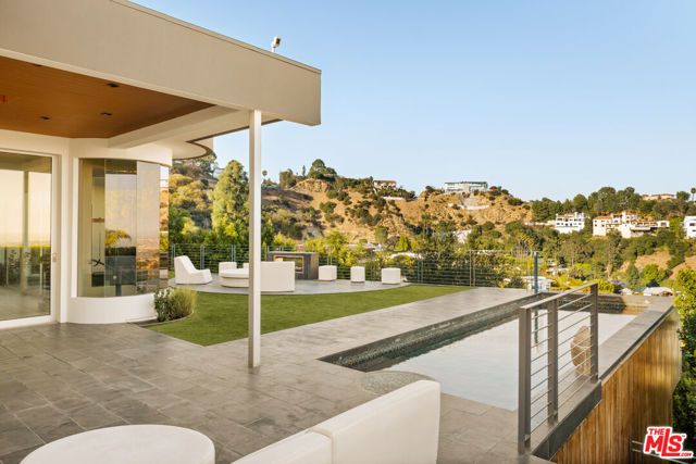 9353 Nightingale Drive, Los Angeles, CA 90069