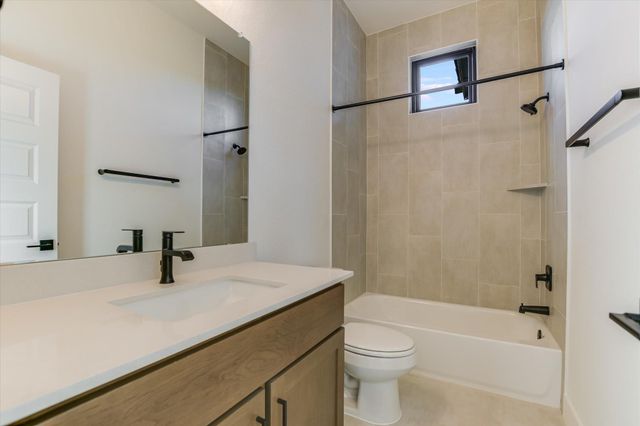 104 Nattie Woods DR, Horseshoe Bay, TX 78657