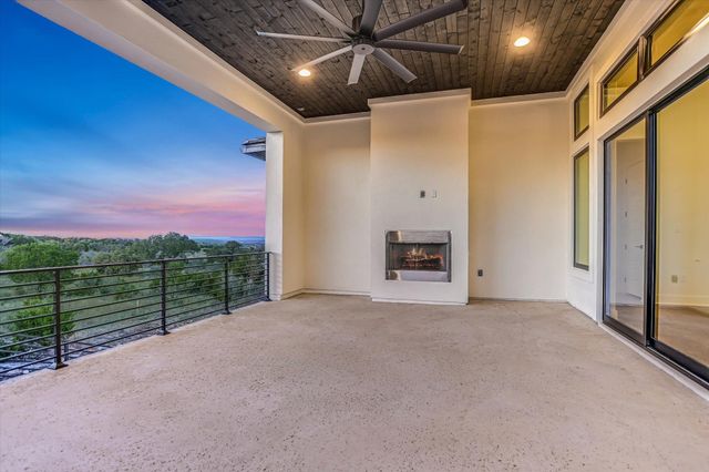 104 Nattie Woods DR, Horseshoe Bay, TX 78657