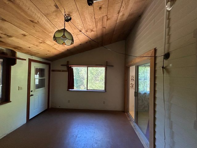 17215 Sweetwater Trl, Grass Valley, CA 95945