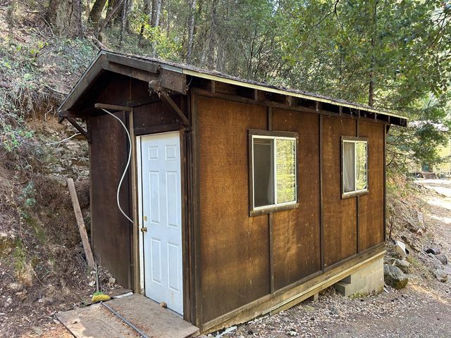 17215 Sweetwater Trl, Grass Valley, CA 95945