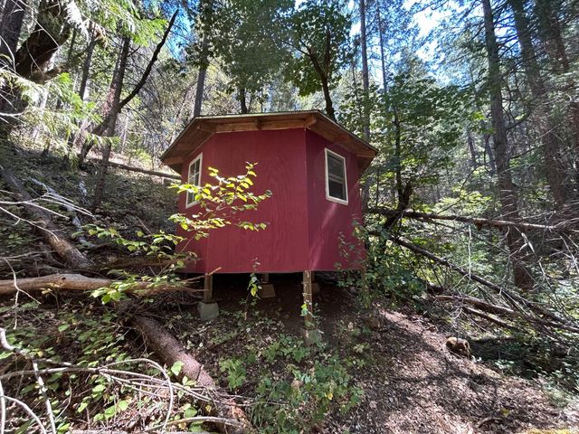 17215 Sweetwater Trl, Grass Valley, CA 95945